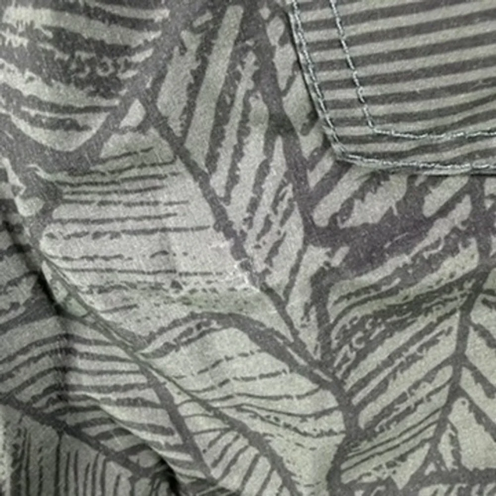 Vuori Kore Short Men 30 Charcoal Grey Palm Leaf Print Lined Athletic No Size Tag